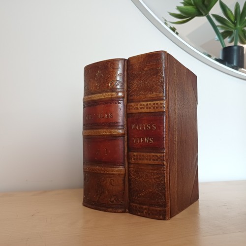 Quirky leather effect - quirky,