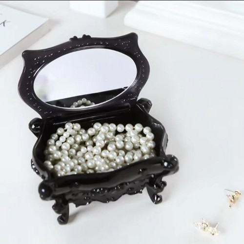 Portable travel jewelery - jewelery, box